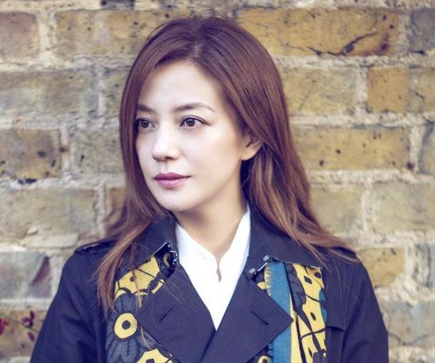 黄晓明|赵薇不再隐瞒,彻底扯下黄晓明的遮羞布,难怪杨颖婚后判若两人