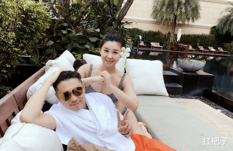 『吻戏』娱乐圈“最干净”女星，为丈夫不接吻戏，如今35岁长一张18岁的脸