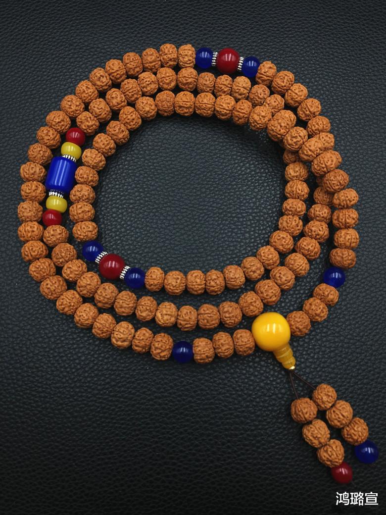 文玩|文玩手串到底是“素串”好还是“搭配”棒？了解这3点后豁然开朗