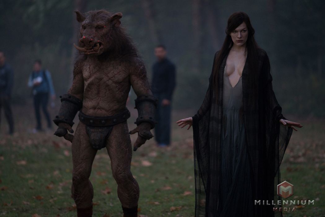 复仇者联盟4|电影“上映即巅峰”：5分钟剧情演俩小时，背后的“内斗”更狗血