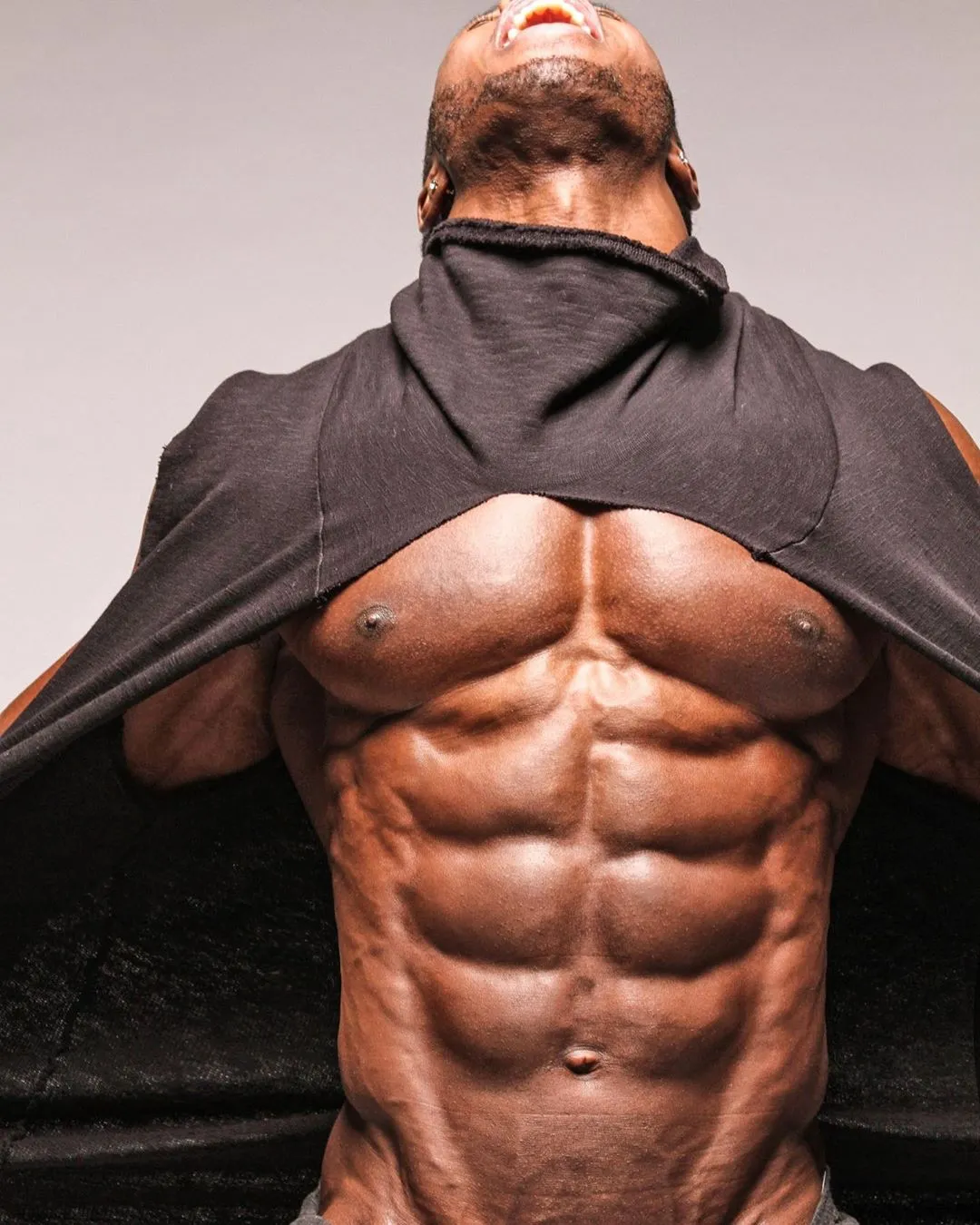 健身▲健身圈公认最牛X的6块、8块、10块腹肌男模