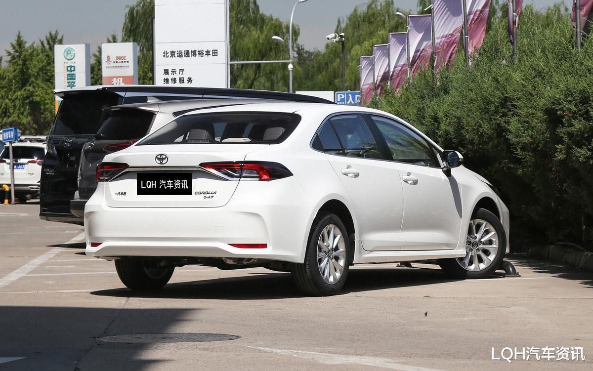 丰田卡罗拉■丰田真正的“省油王”,一公里才2毛多,全系标配8大安全气囊