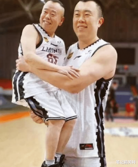 明星|“史上”最尴尬的明星合影,最后一张尴尬到能用脚趾抠出三室一厅!