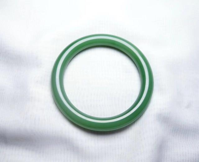 『』为什么和田玉手镯越来越贵？