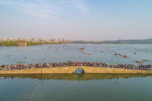 旅行|看了这些景区的“素颜照”，我再也不想去旅行了