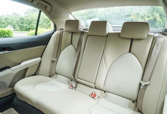 丰田凯美瑞@丰田凯美瑞好在哪里?开凯美瑞的都是什么人?车主说了用车体验