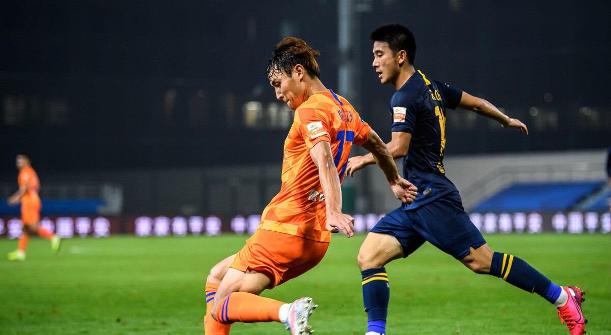 山东鲁能|他在鲁能只能踢预备队，曾跟刘彬彬齐名比肩，离队后成新东家核心