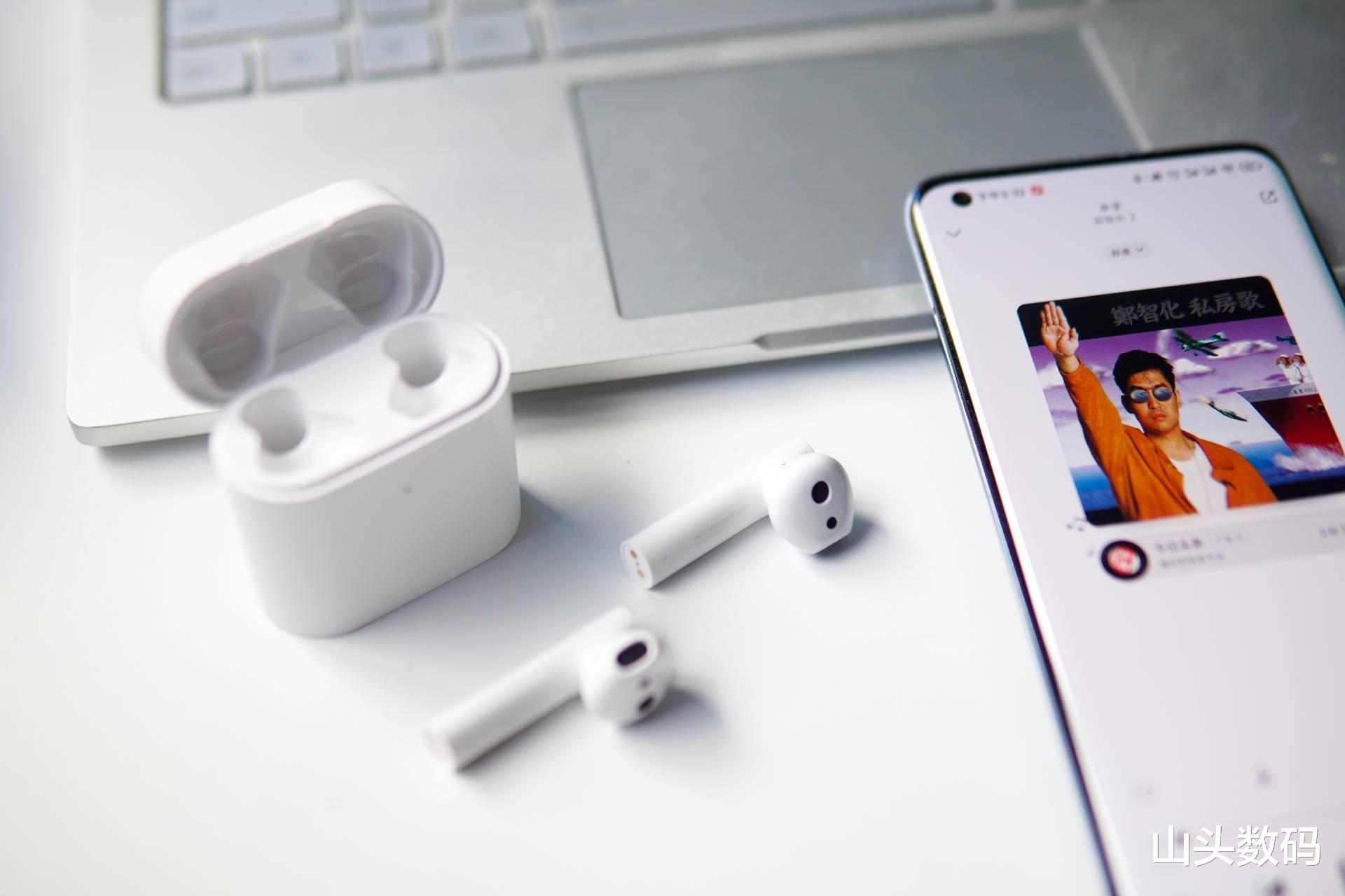 [小米科技]小米真无线耳机升级：无线充电，双耳同步传输，体验接近AirPods