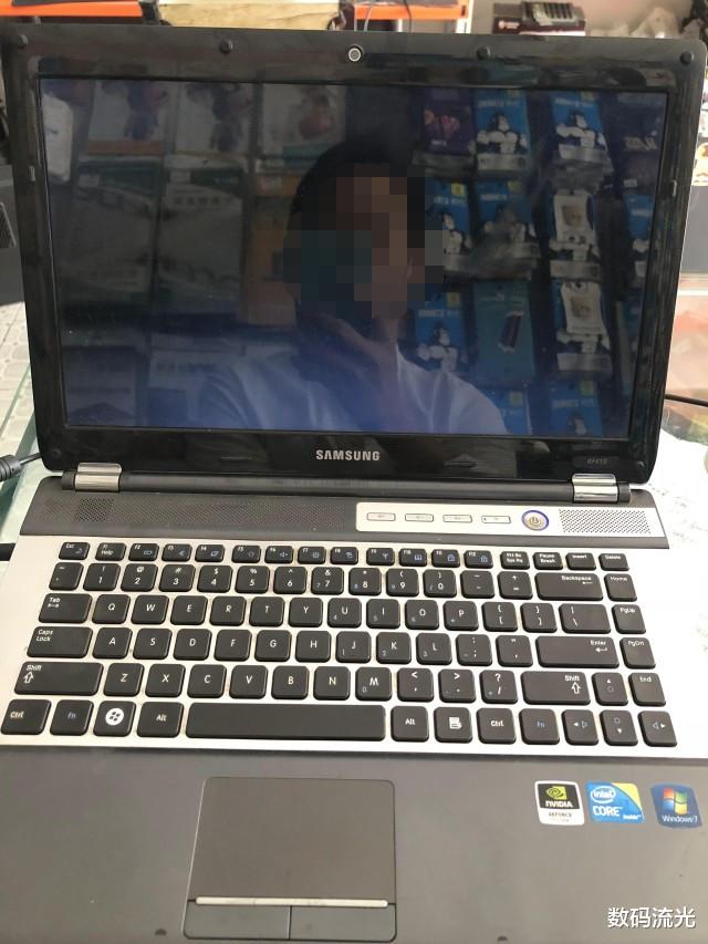 硬盘|大叔来升级电脑，我没有收钱，还捐了100元，这个雷锋你会当吗？