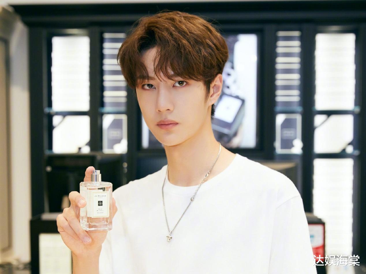 肖战|亚太最帅100张面孔入围结束：肖战稳居第一，王一博排名让人意外