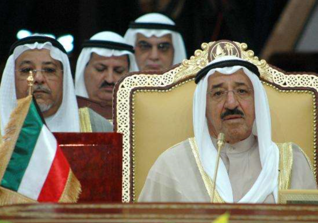 石油|石油土豪大国濒临破产，石油卖不出去，连发工资的钱都拿不出来了