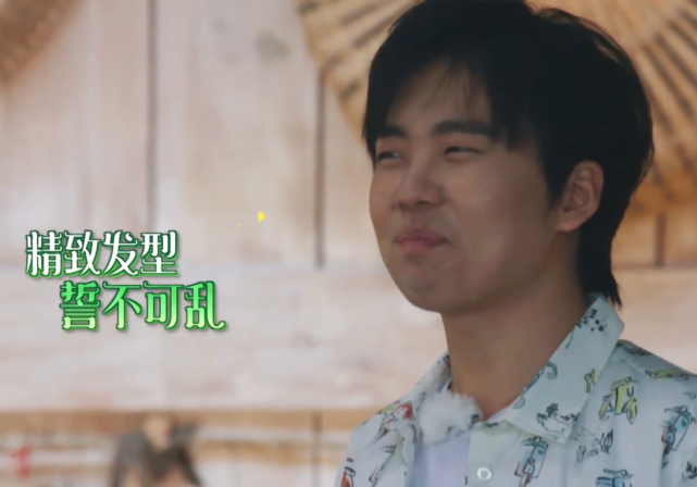 「郭麒麟」两副面孔！郭麒麟补发美颜照强行挽尊，网友并不买账：装得累吗？