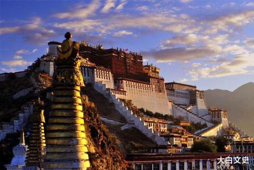 旅行|世界上一半的黄金都在布达拉宫？建造这座宫殿，到底有多烧钱