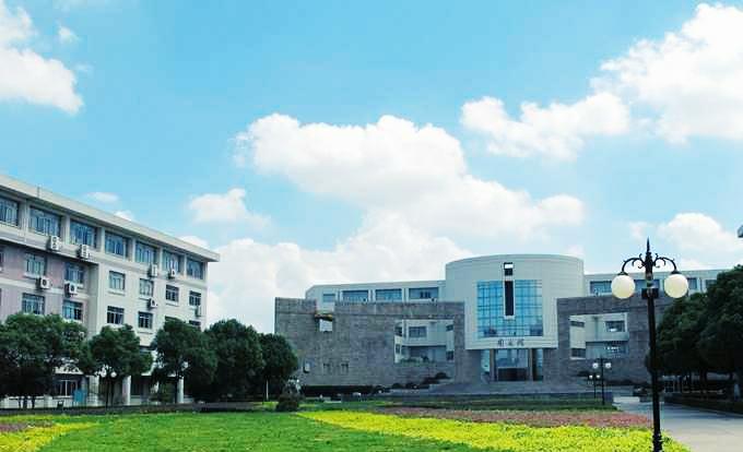 高校：理科二本学生，建议报这4所工科高校，将来不愁就业！