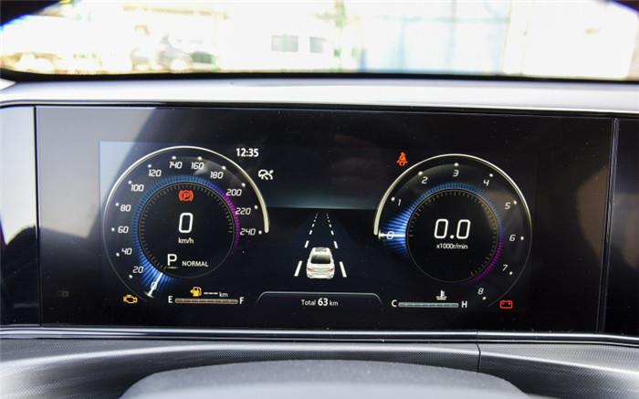 #长安逸动#长安逸动PLUS 1.4T蓝鲸版，长得帅跑得快，国产精品家轿