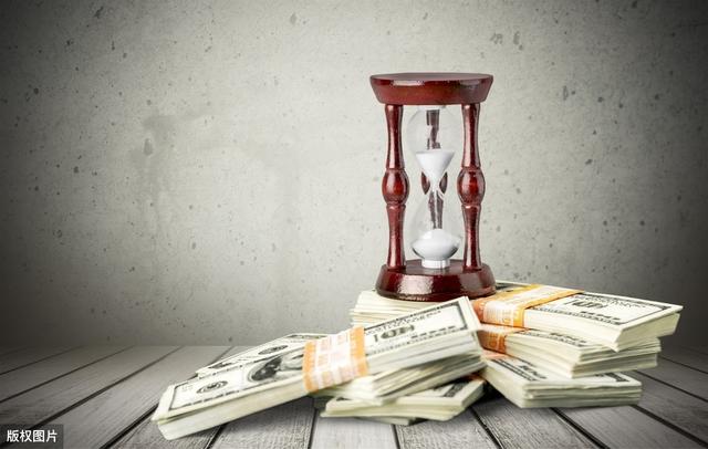 『』要想在失业大潮中站稳,可以在这3个适合上班族的副业中选一个