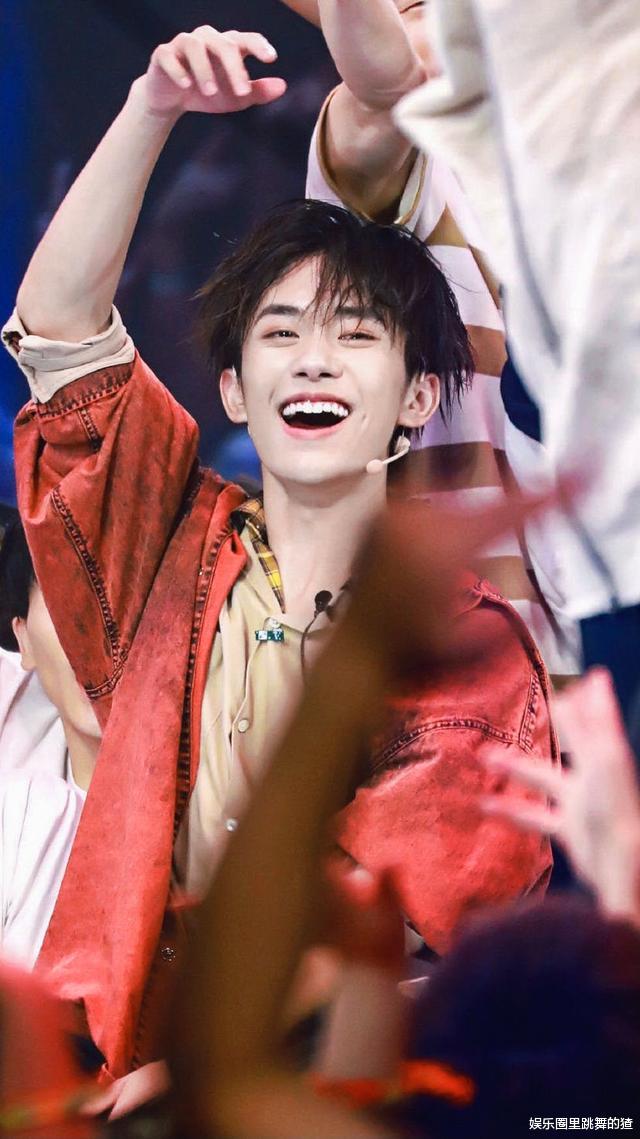 肖战|青春环游记3原班人马回归，官宣神秘嘉宾，细节指向肖战、杨超越