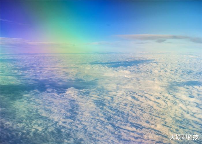 日本@日本出现超自然现象,天空多了一抹“霓虹云”,这是什么原因?