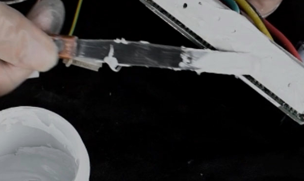 |散热硅脂的使用方法是什么？使用过程中应该注意什么？