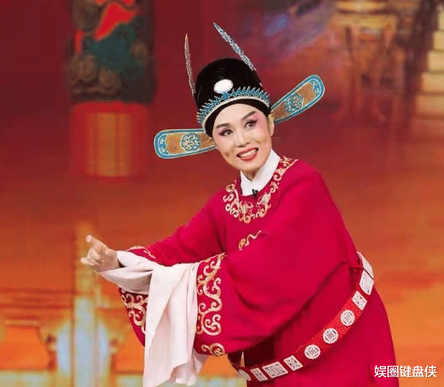 『吴琼』?黄梅歌后吴琼：嫁小15岁阮巡，相伴16年，头胎流产让她痛苦了一生