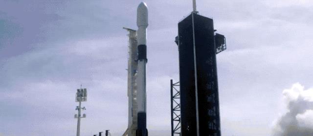 ：4.2万颗卫星，谁给了马斯克占领太空的底气？｜甲子光年