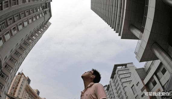 「马云」又一“暴利”行业诞生？马云“砸”700亿，李嘉诚雷军也开始布局