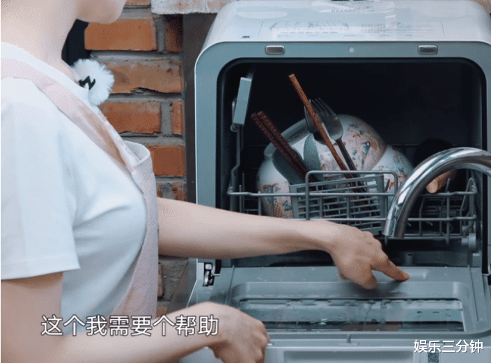 #大门#碰上郎朗夫妻们,广告商都要哭了,厨房电器太高级被郎朗各种嫌弃吐槽!