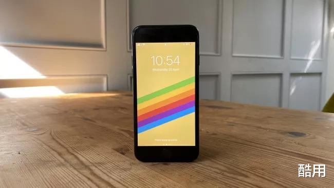 【iPhone SE】iPhoneSE销售成绩出炉,多个版本售罄,苹果官网延迟发货