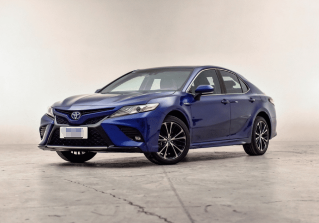 #丰田凯美瑞#5月份正式上市!新凯美瑞提供三种动力,卖17.98至27.98万