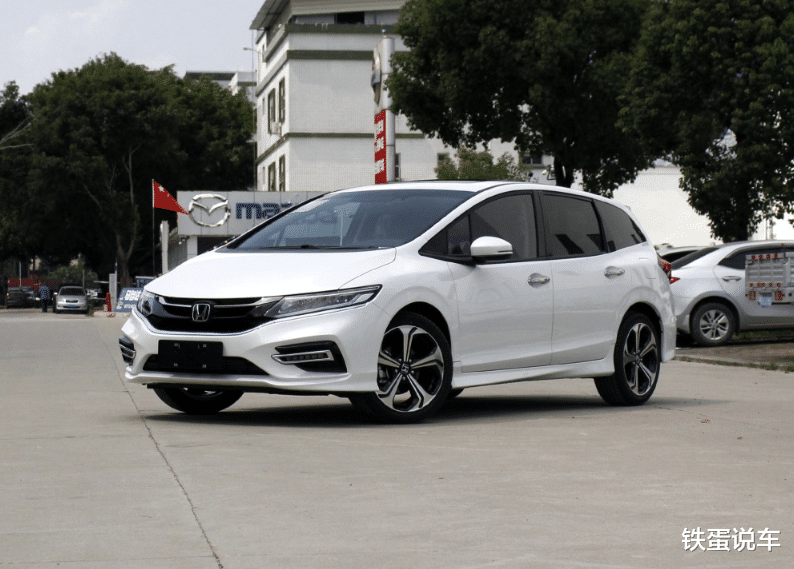 「SUV」家里只买一辆车，别错过这五款“四不像”，空间大还省油