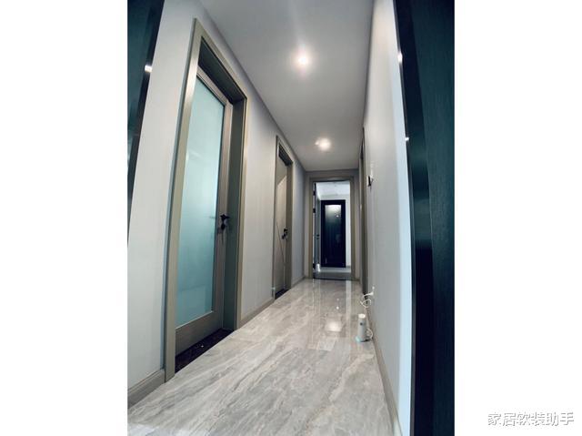 @刚完工的婚房，客厅石材电视墙背景墙很大气，老婆很满意，晒晒！