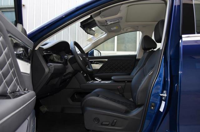 日产启辰|国产全新“搅局者”，全车15个雷达，油耗6.1L，有大沙发之称