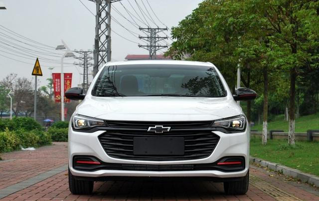 本田思域■合资车仅5.84万,中保研排名第一,比本田思域漂亮几倍,油耗3毛5