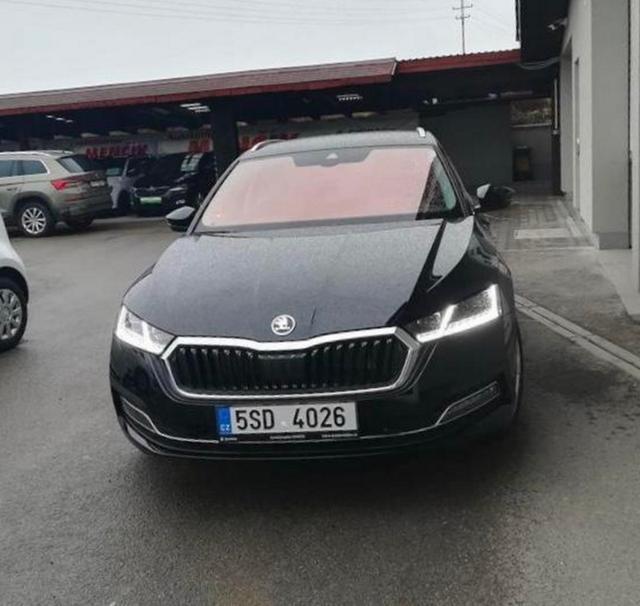 斯柯达明锐|自带双人床!新款明锐旅行版实拍,酷似奥迪,12万开出50万逼格