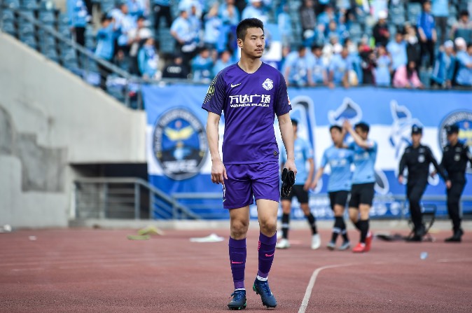 于子千|传奇落幕，大连人35岁老臣正式宣布退役，投身青训助力大连足球