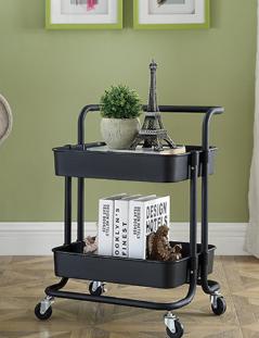 ＂客厅想要容纳更多的物品，这些空间别浪费，要学会“见缝插针”＂