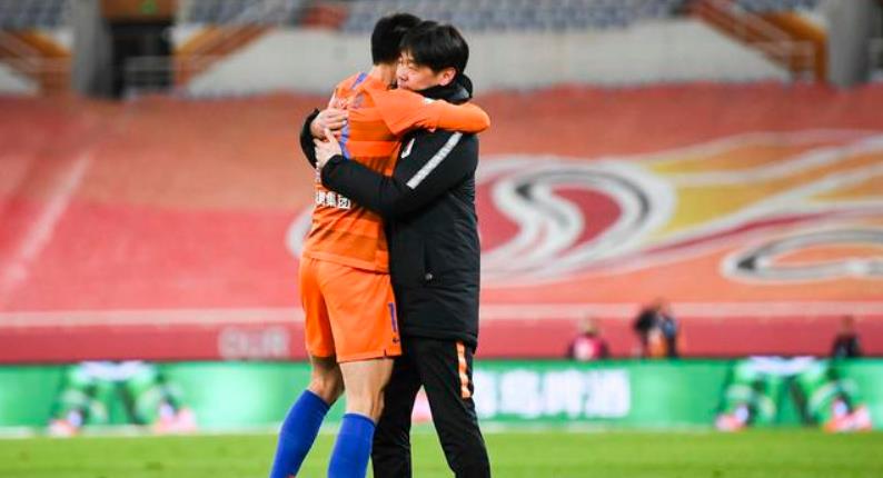 【周海滨】1717字！周海滨退役长文感谢9位教练，未提李霄鹏答案感动众人