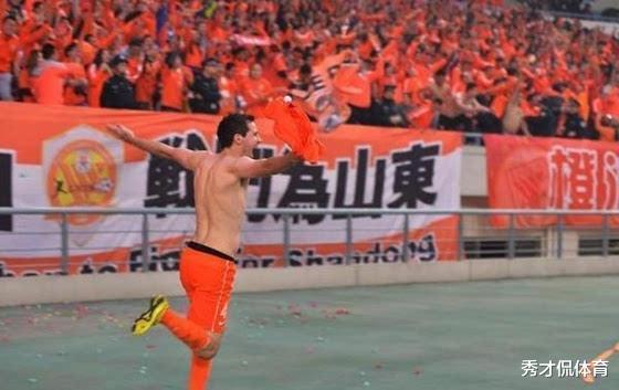 「山东鲁能」鲁能旧将喜得千金！头球绝杀力挽狂澜夺冠，感动山东球迷泪洒看台