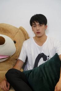 柴鸡蛋:柴鸡蛋新剧低调开播 男主角居然是他?