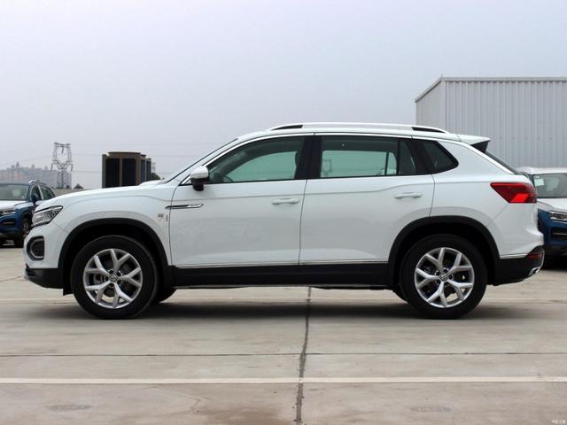 大众汽车▲30天狂甩16474辆!这合资下探到15.19万,破百7.6秒,比途观漂亮