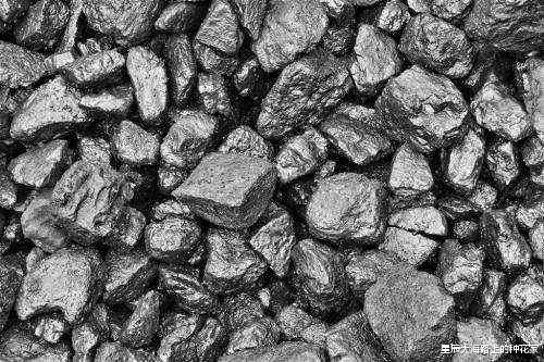 裂变|1克铀-235完全裂变所产生的能量，相当于多少吨标准煤？