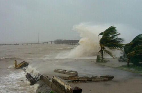[战舰]22艘主力战舰触礁沉没，16级飓风横扫美国海军，损失超过22亿美元