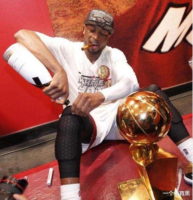 保罗■回顾风尘四侠的选秀模板:仅韦德超越,老詹接近,甜瓜保罗差得远