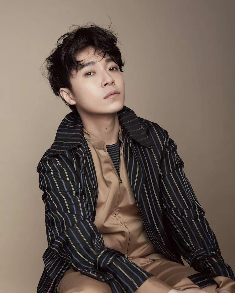 男团|魅力爆棚挡不住，10位离开团体单飞，也爆红的男歌手