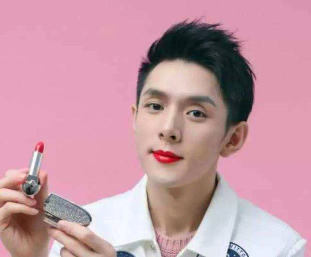 李佳琦|李佳琦发双11商品预告清单,连呼三次“我疯了”,这是要发大招吗