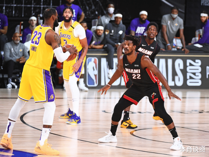 勒布朗·詹姆斯|FMVP之争！詹姆斯和浓眉的差距很明显：一个27投34分，一个10投11分