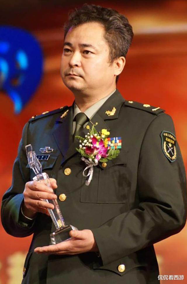 闪闪的红星@当年《闪闪的红星》的潘冬子，如今57岁婚姻美满，享正师级待遇