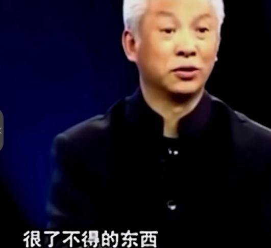 翡翠|小伙拿翡翠原石去鉴定,自己估价4个亿,专家:两倍不止