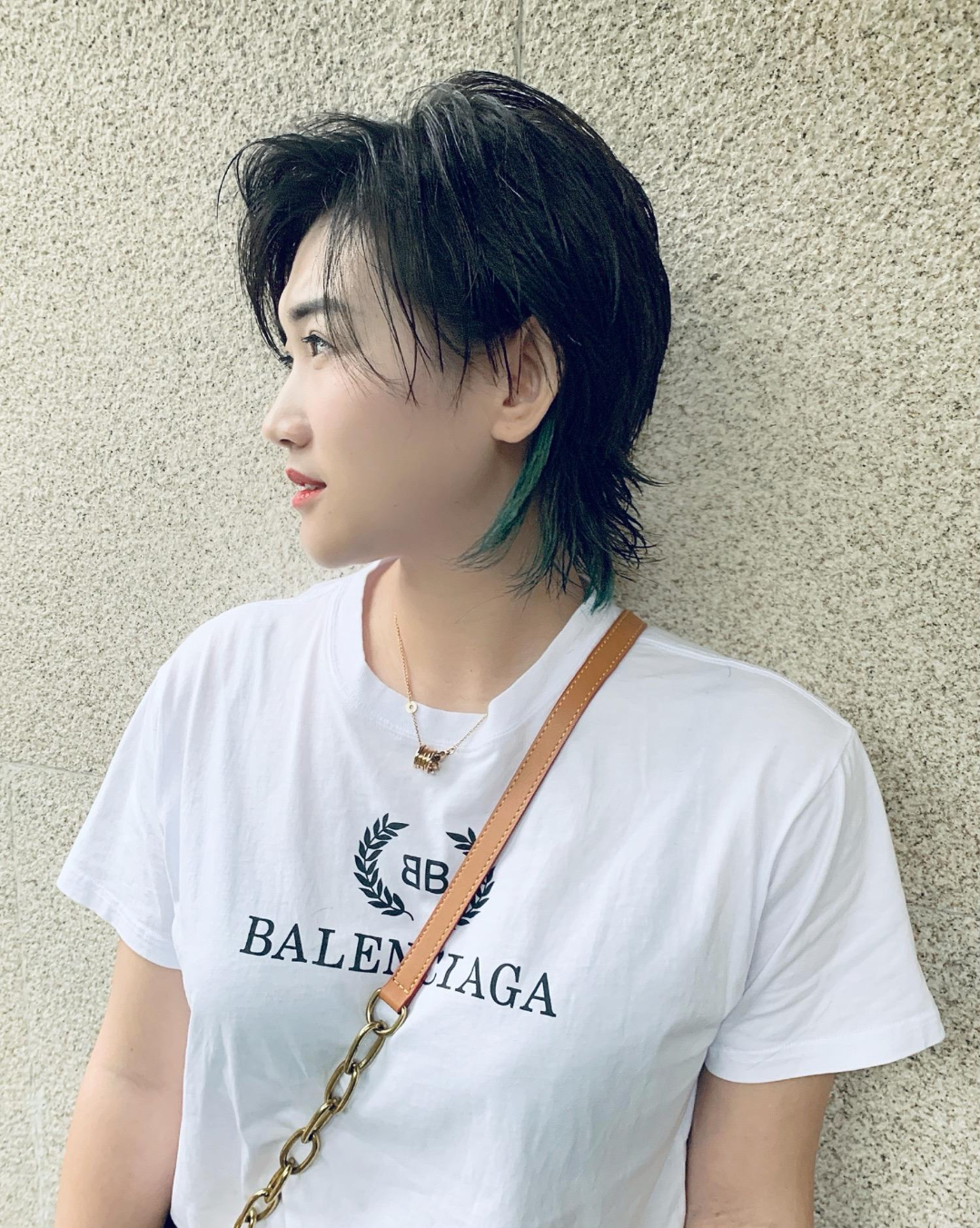 发型|越剪越显小发型31款，时尚立体显脸小，爱美女性都喜欢