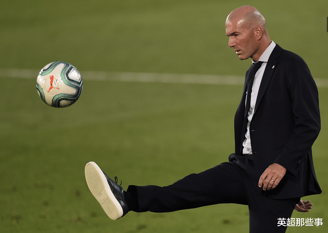 皇家马德里|神奇齐达内!豪取10连胜完成9分逆袭,5年11冠带皇马走上巅峰